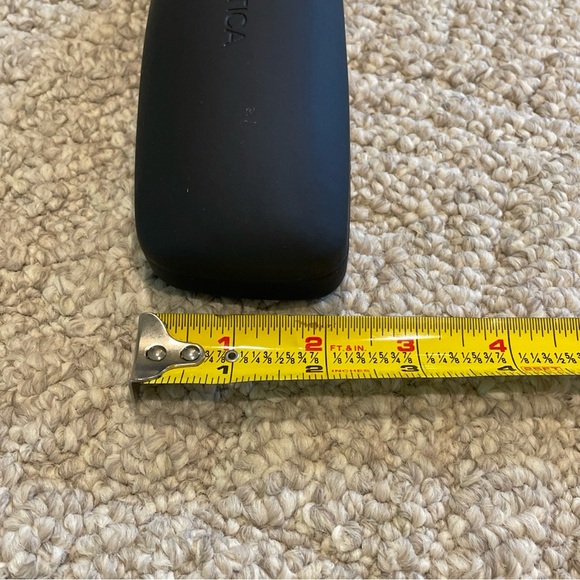 AUTHENTIC- NAUTICA - NAVY BLUE - HARD EYEGLASSES CASE - Picture 5 of 5